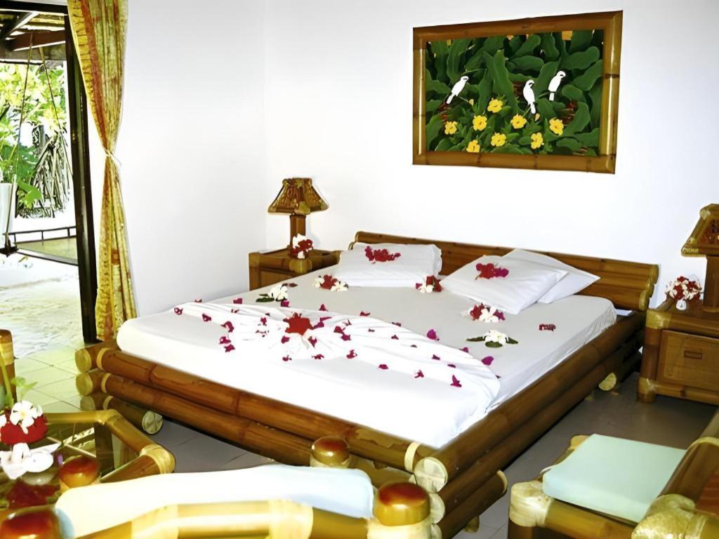 Angaga Island Resort And Spa Exterior foto