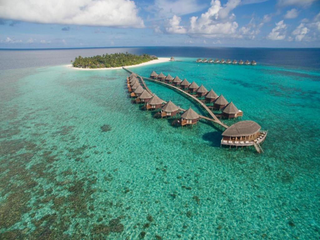 Angaga Island Resort And Spa Exterior foto