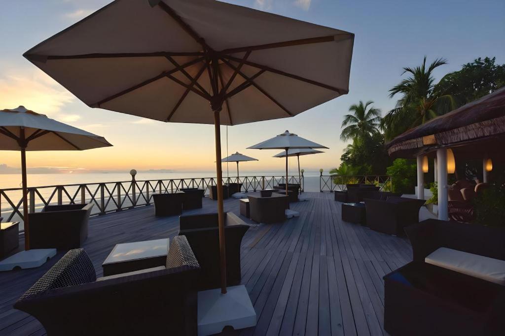 Angaga Island Resort And Spa Exterior foto