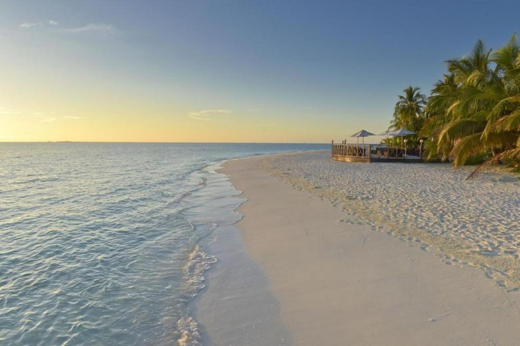 Angaga Island Resort And Spa Exterior foto