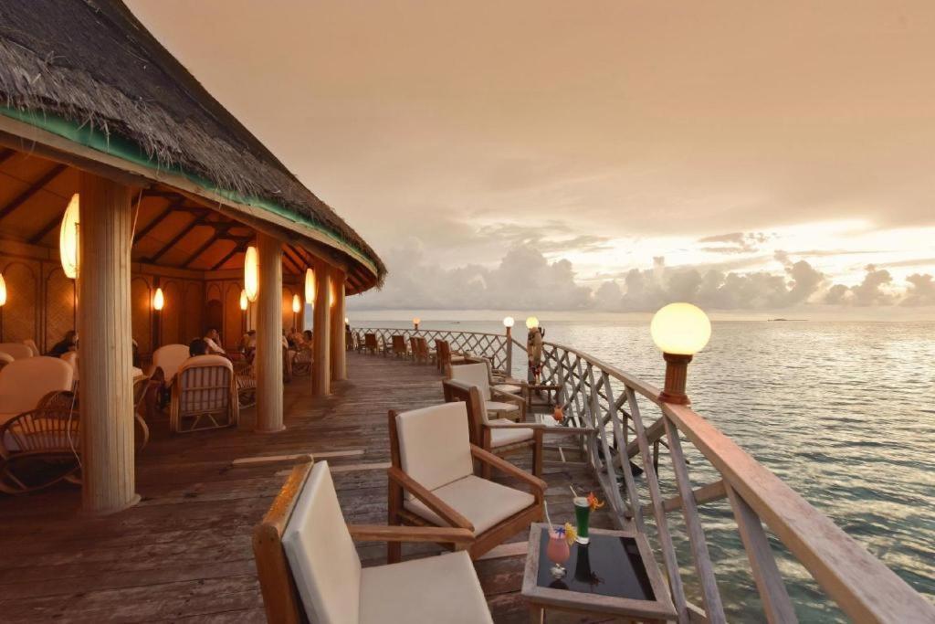 Angaga Island Resort And Spa Exterior foto