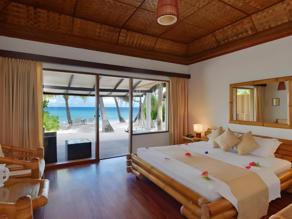 Angaga Island Resort And Spa Exterior foto