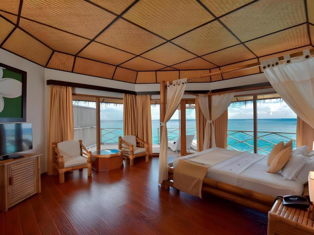 Angaga Island Resort And Spa Exterior foto