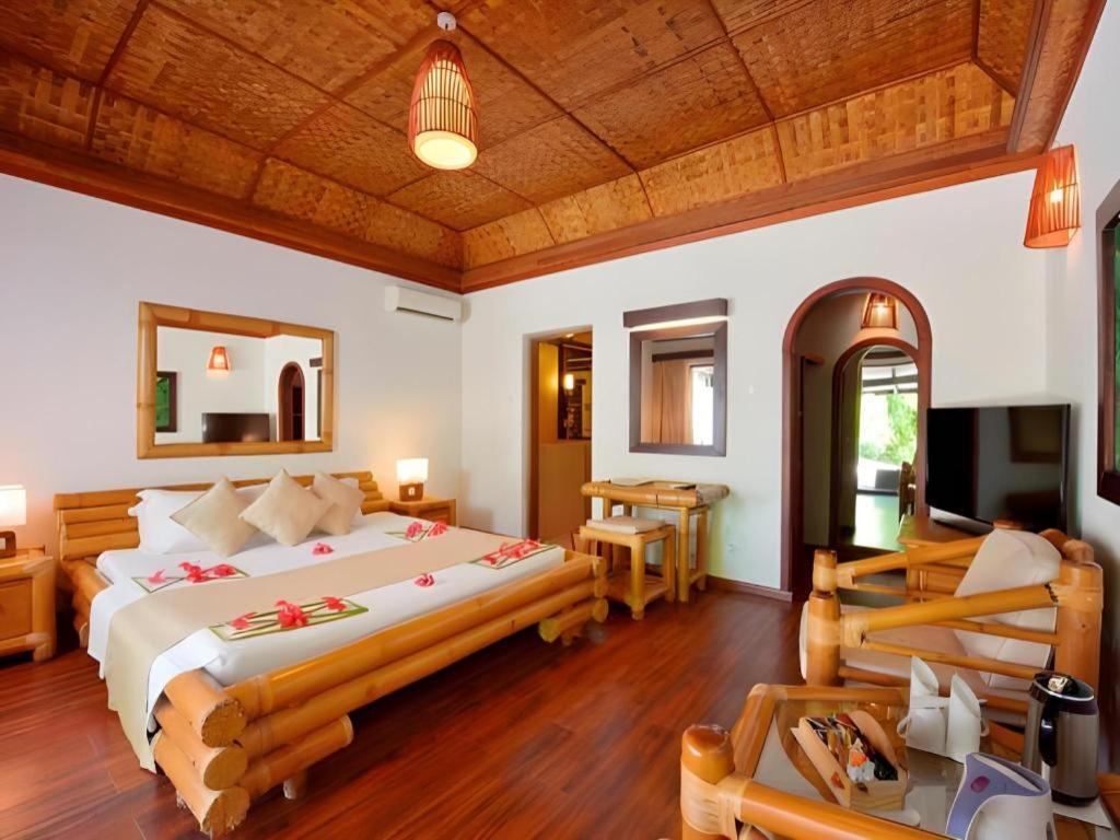 Angaga Island Resort And Spa Exterior foto