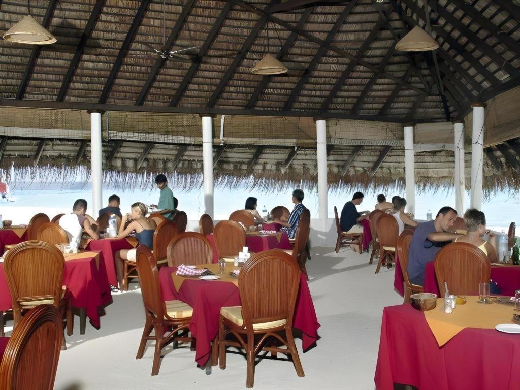 Angaga Island Resort And Spa Exterior foto